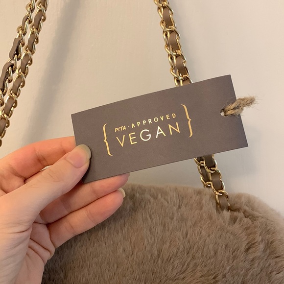 Expression New York Beige Vegan Fur Flap Bag - Picture 11 of 16